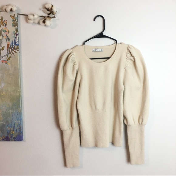 Zara Tops - Zara knit puff sleeve top